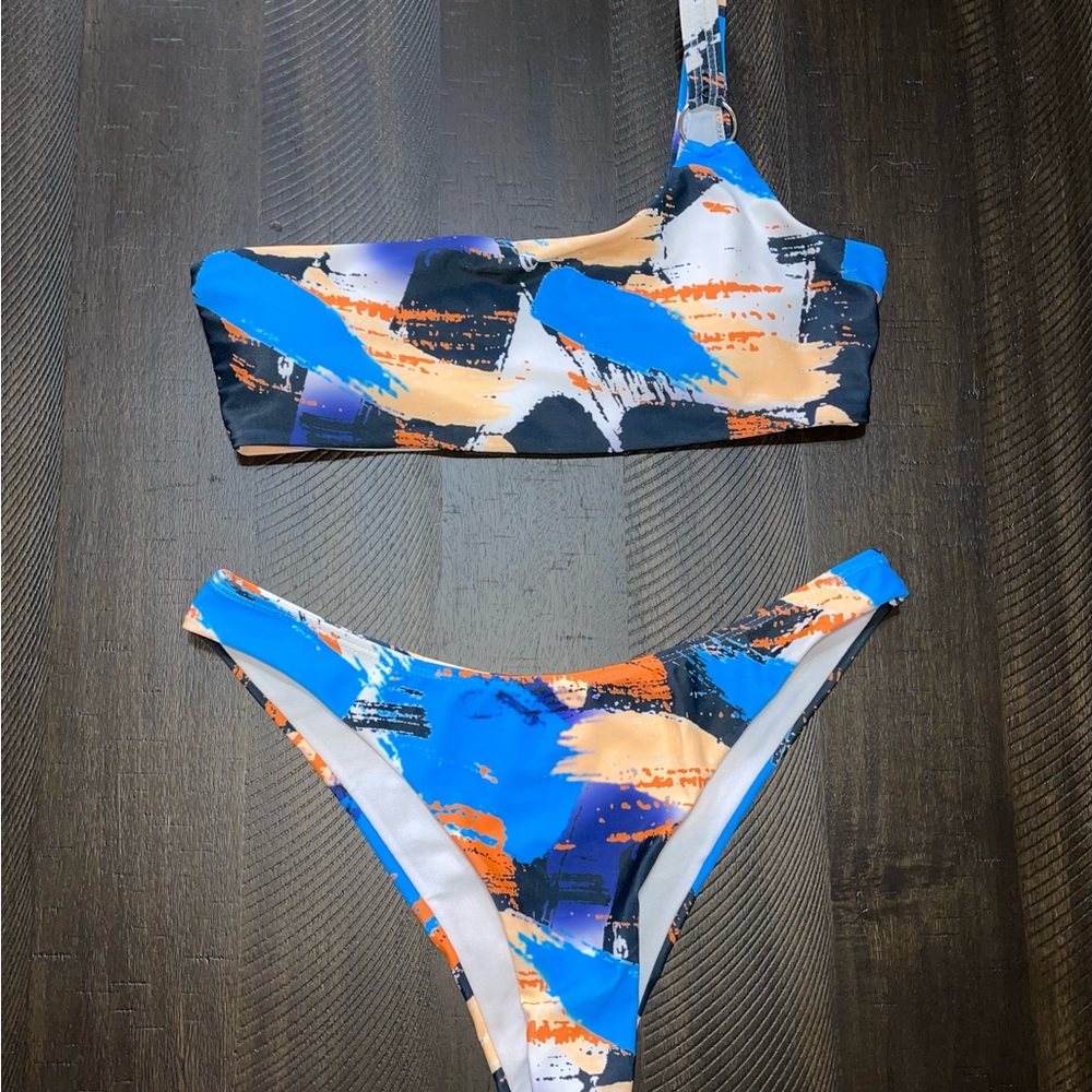 Abstract One-Shoulder Bikini Set